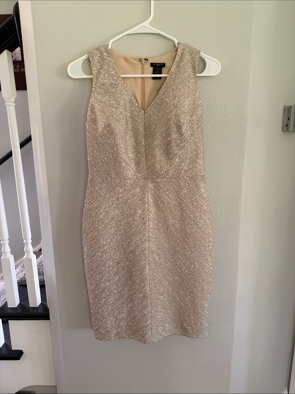 Ann Taylor Champagne V-Neck Midi Sheath Dress 0 petite New
